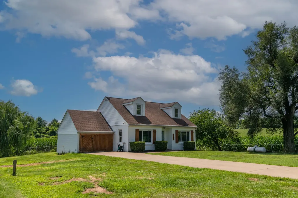 1685 Bumpus Mill Road Oak Grove KY 42262