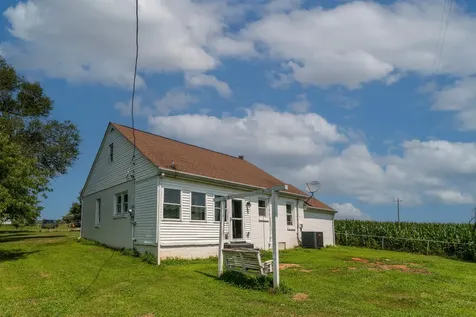 1685 Bumpus Mill Road Oak Grove KY 42262