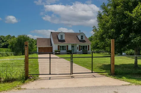 1685 Bumpus Mill Road Oak Grove KY 42262