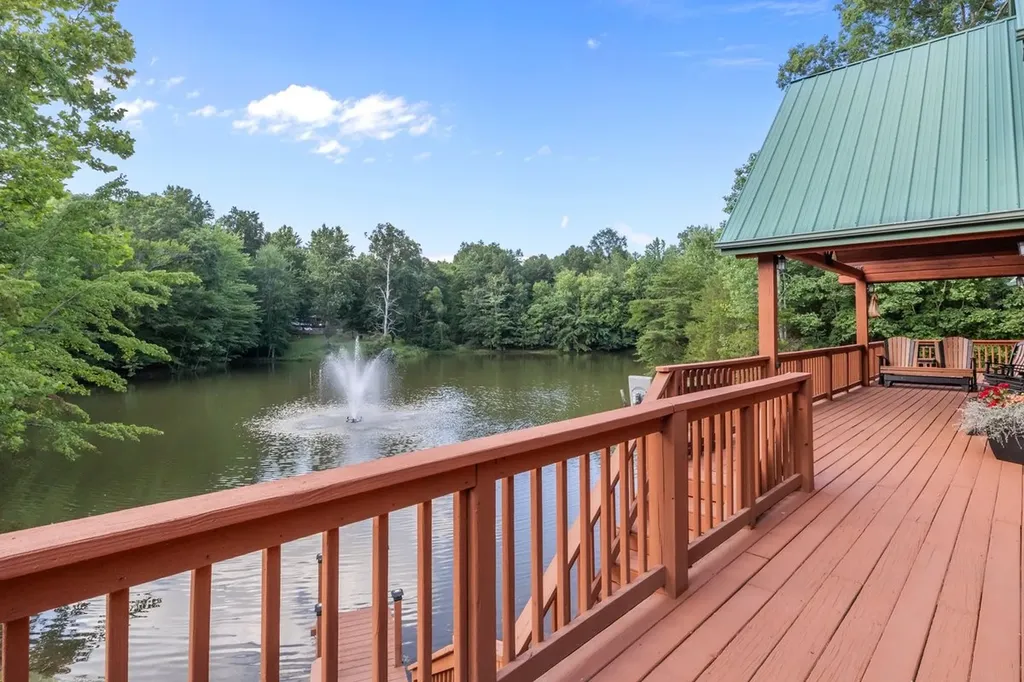1172 Promise Land Road Charlotte TN 37036