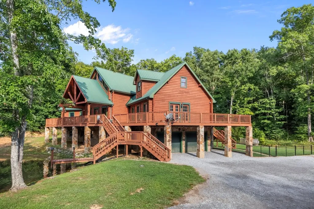 1172 Promise Land Road Charlotte TN 37036