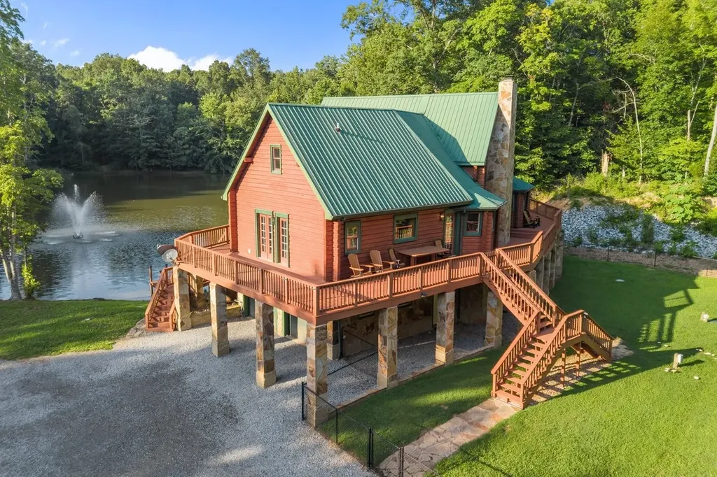 1172 Promise Land Road Charlotte TN 37036