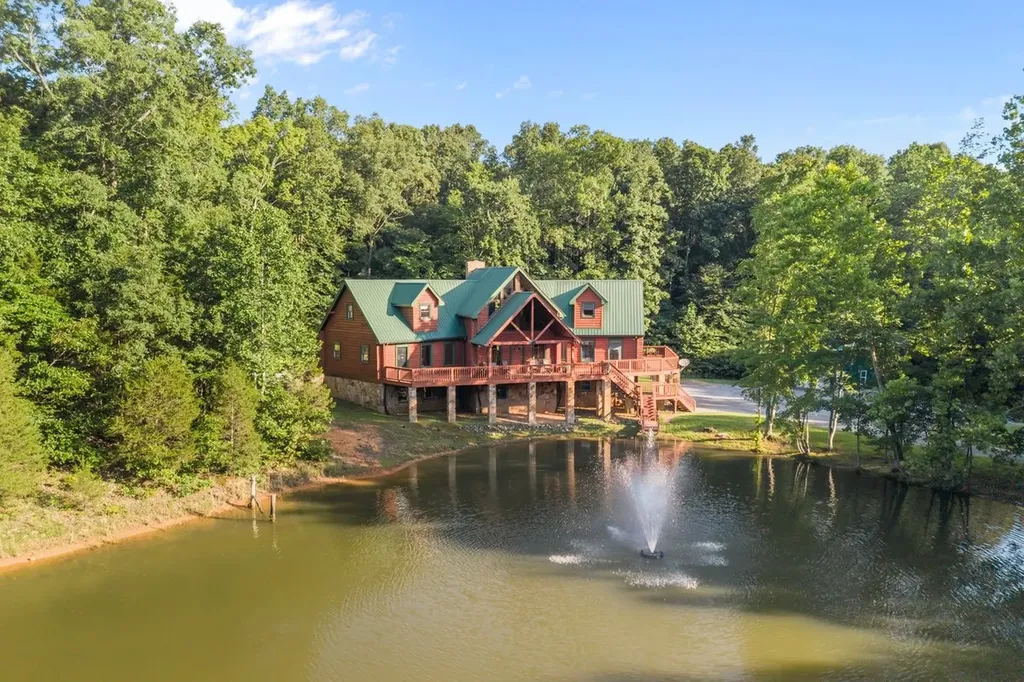 1172 Promise Land Road Charlotte TN 37036