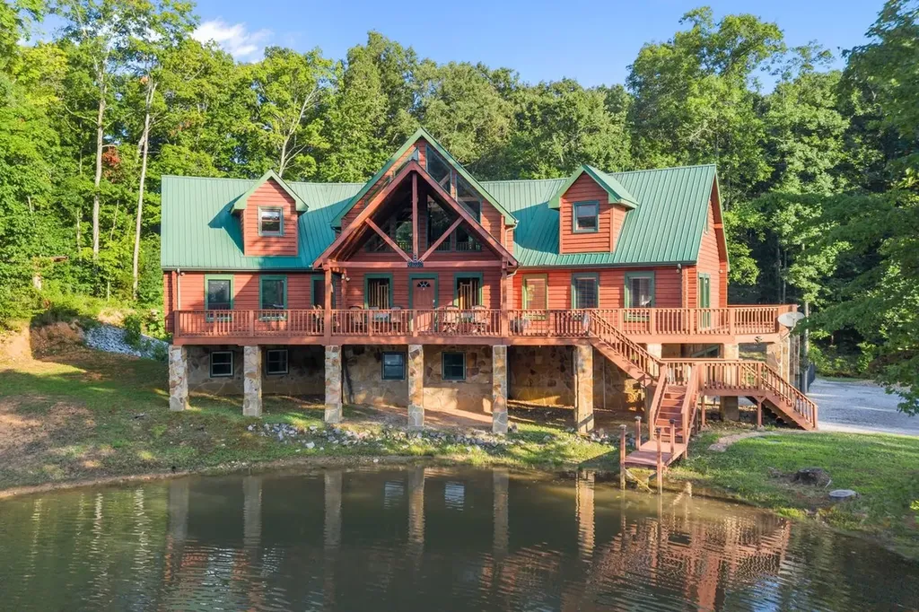 1172 Promise Land Road Charlotte TN 37036