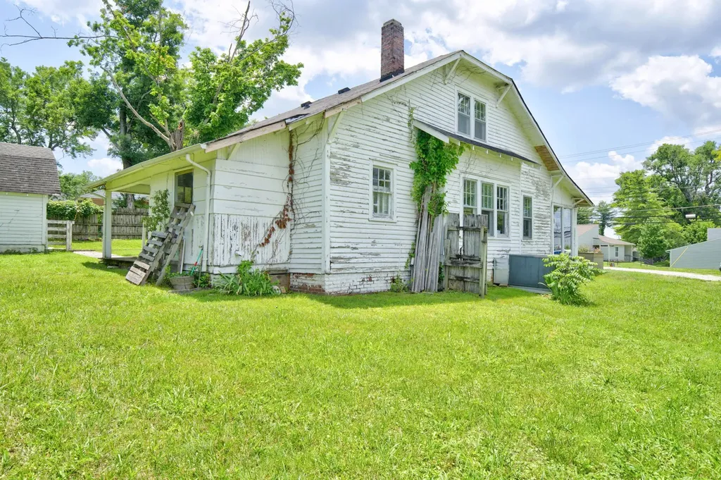 136 S Walnut Avenue Cookeville TN 38501