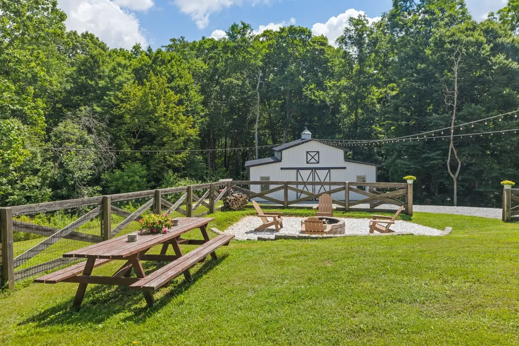 4993 Old Clarksville Pike Ashland City TN 37015