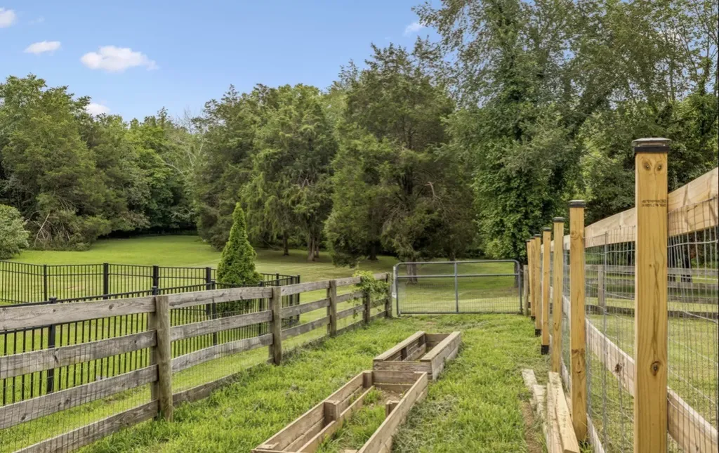 326 Twin Cove Drive Lebanon TN 37087