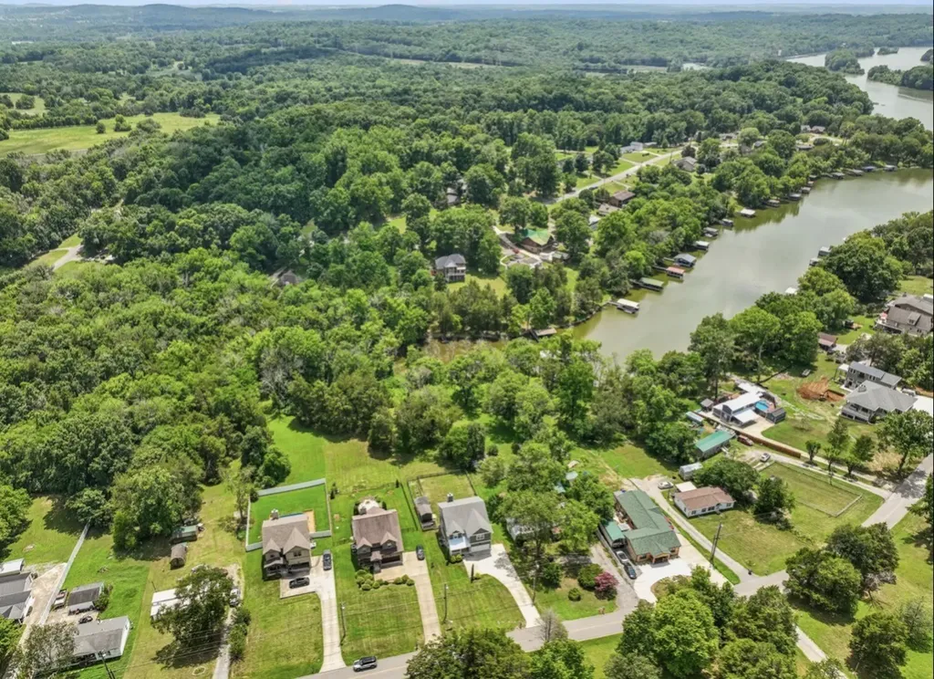 326 Twin Cove Drive Lebanon TN 37087