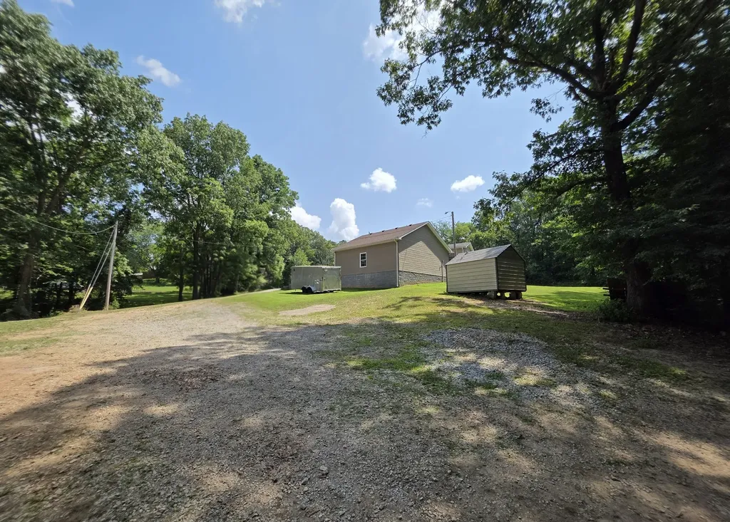 3044 Henderson Road Springfield TN 37172