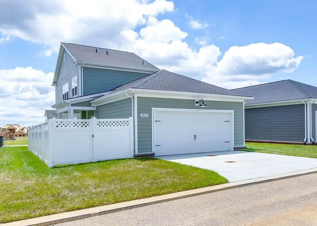 1825 Flatwaters Street Spring Hill TN 37174