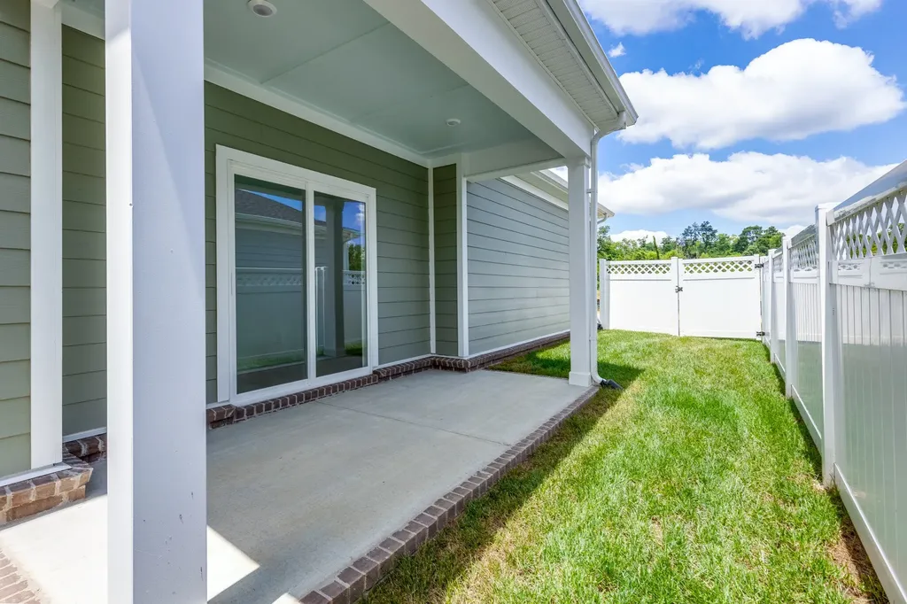 1825 Flatwaters Street Spring Hill TN 37174
