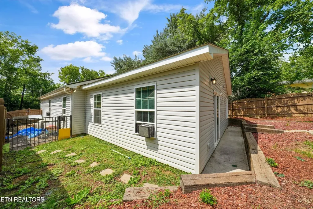 412 Mayfield Avenue Knoxville TN 37920