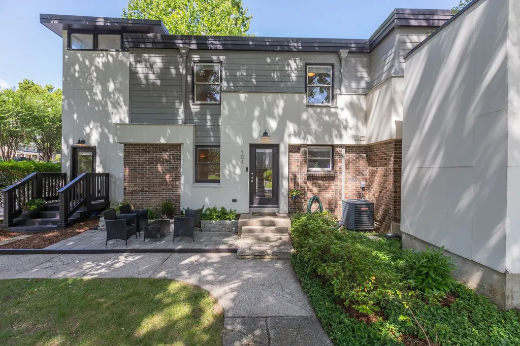 940 Gale Lane Nashville TN 37204