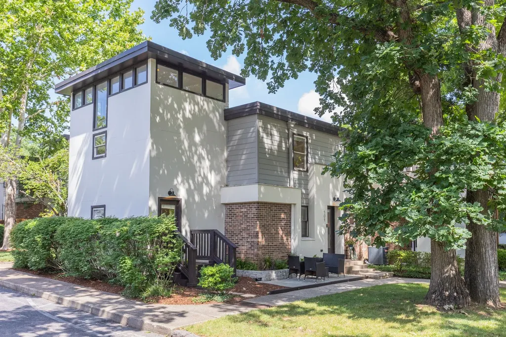 940 Gale Lane Nashville TN 37204