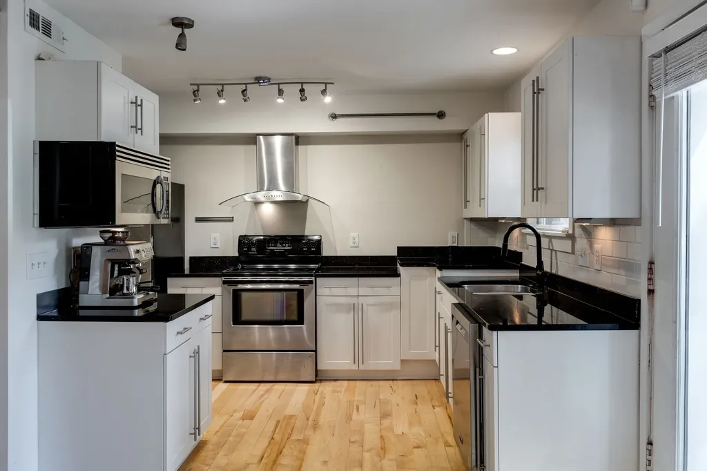 940 Gale Lane Nashville TN 37204