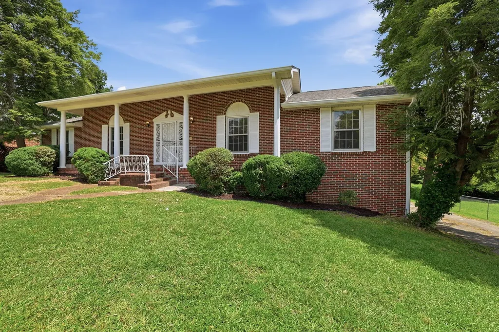 3833 Pin Oak Terrace Chattanooga TN 37411