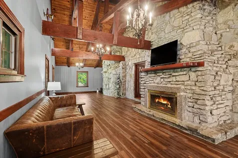 168 Blue Bird Road Summertown TN 38483