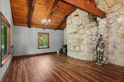 168 Blue Bird Road Summertown TN 38483