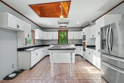 168 Blue Bird Road Summertown TN 38483
