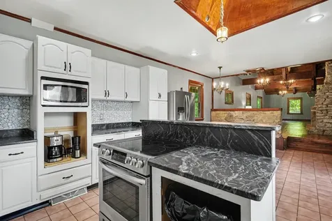 168 Blue Bird Road Summertown TN 38483