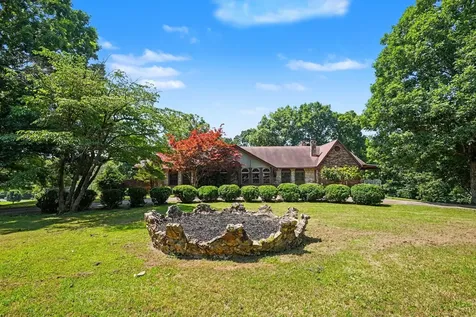 168 Blue Bird Road Summertown TN 38483
