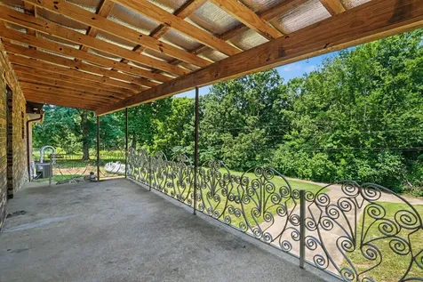168 Blue Bird Road Summertown TN 38483