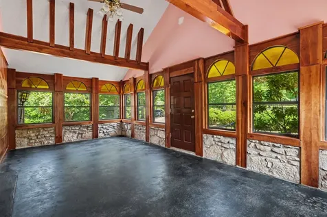 168 Blue Bird Road Summertown TN 38483
