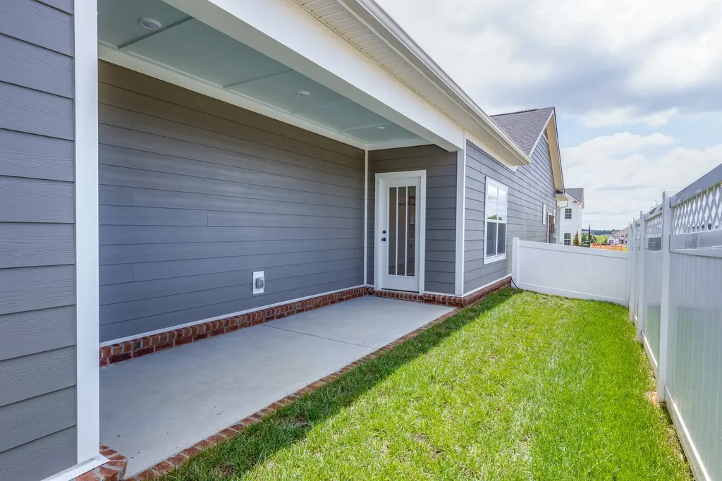 1823 Flatwaters Street Spring Hill TN 37174