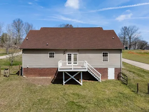 2789 Highway 12, N Chapmansboro TN 37035