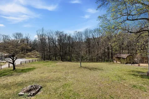 2789 Highway 12, N Chapmansboro TN 37035