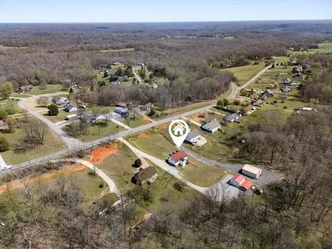 2789 Highway 12, N Chapmansboro TN 37035