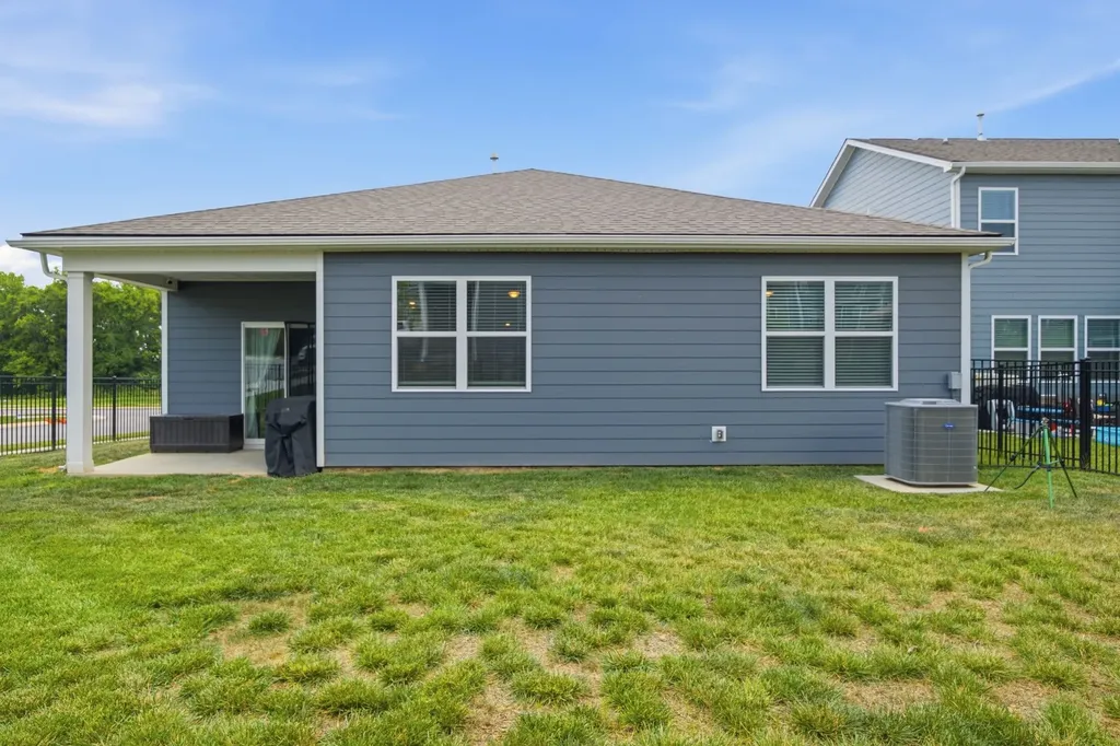 1208 Linn Cove Court Gallatin TN 37066