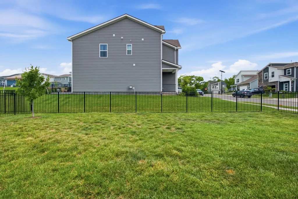 1208 Linn Cove Court Gallatin TN 37066