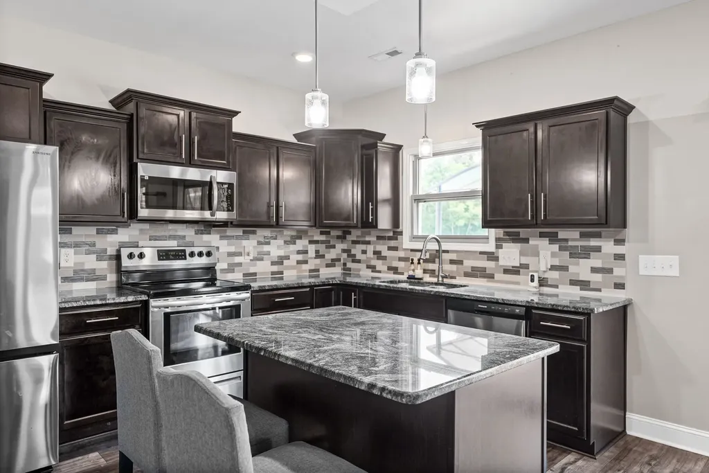 105 Lucerne Lane Clarksville TN 37040