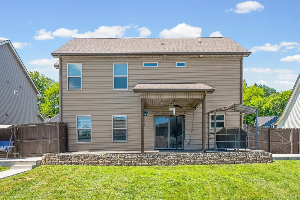 105 Lucerne Lane Clarksville TN 37040