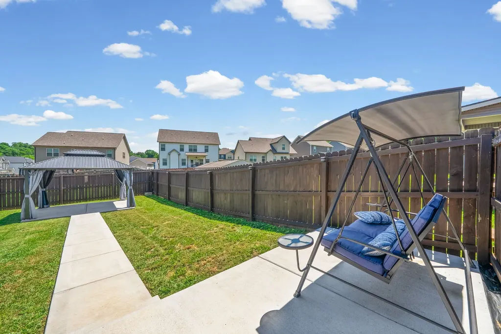 105 Lucerne Lane Clarksville TN 37040