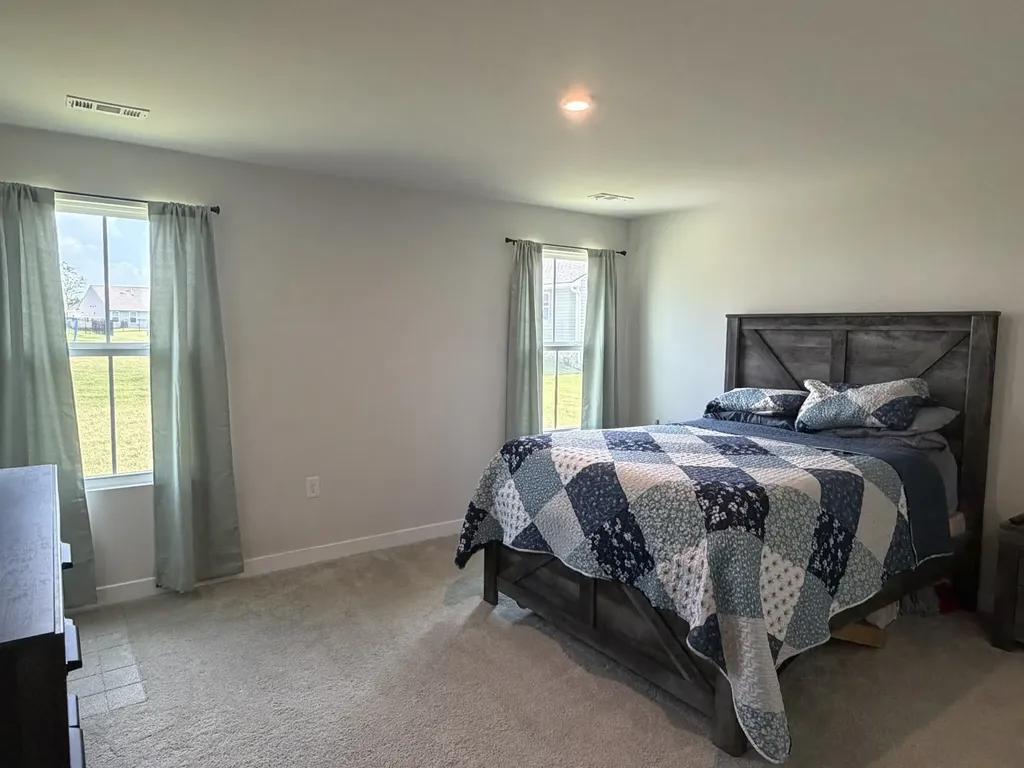 469 Steamview Drive White House TN 37188