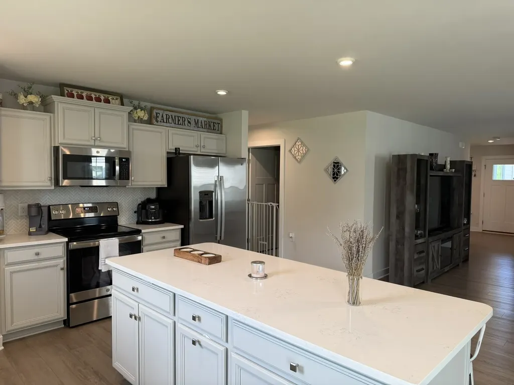 469 Steamview Drive White House TN 37188