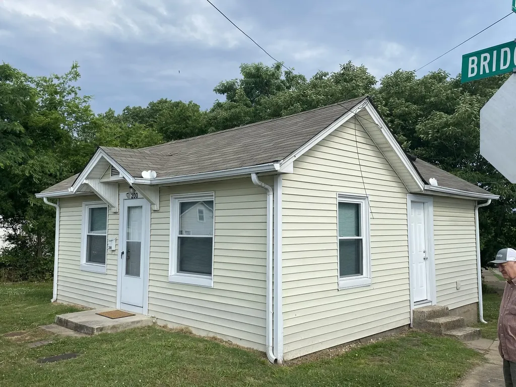 200 Bridgeway Avenue Old Hickory TN 37138