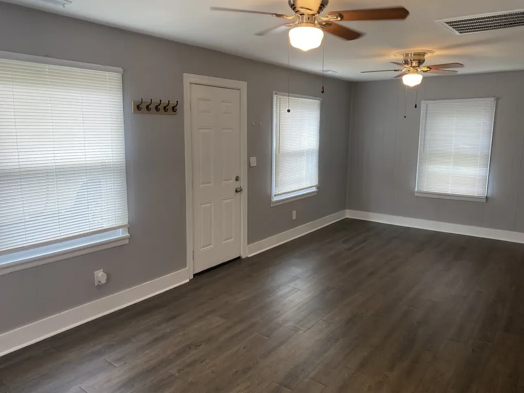 200 Bridgeway Avenue Old Hickory TN 37138