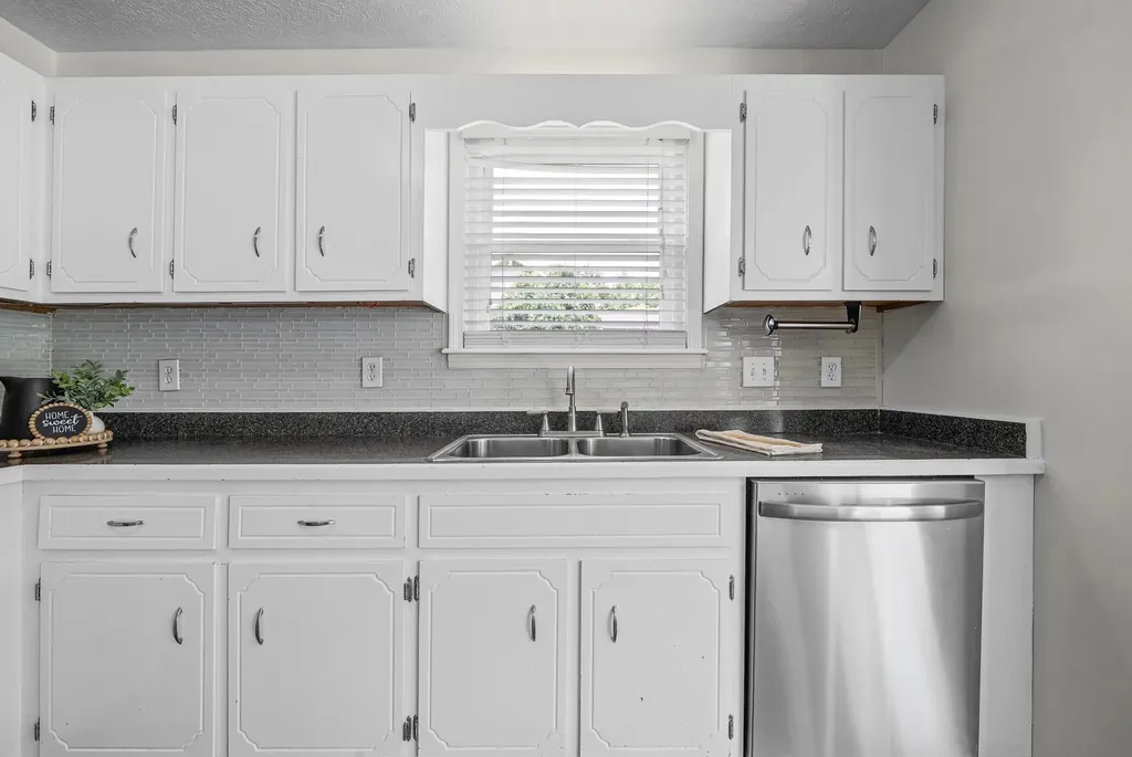 2223 Kim Drive Clarksville TN 37043