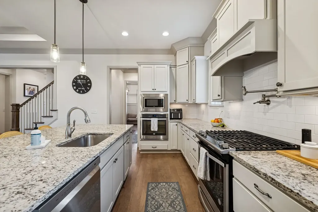 1566 Drakes Creek Road Hendersonville TN 37075