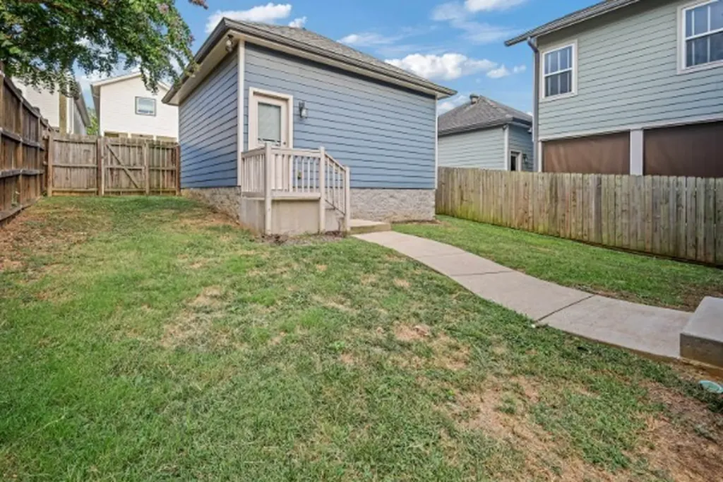 1702C 15th Ave, S Nashville TN 37212