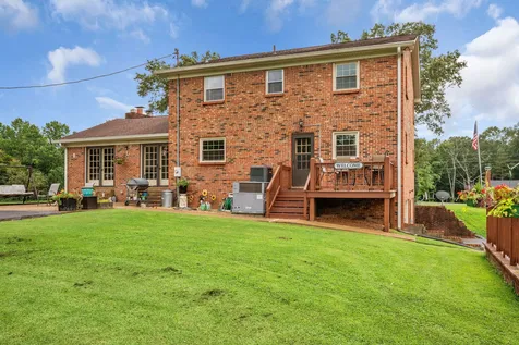 3920 Highway 47, N Charlotte TN 37036
