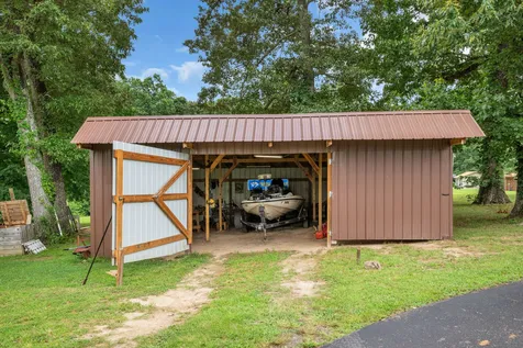 3920 Highway 47, N Charlotte TN 37036
