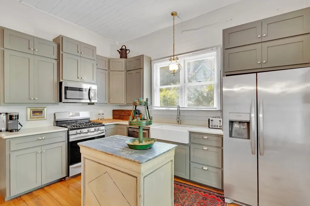 221 Walnut Street Springfield TN 37172