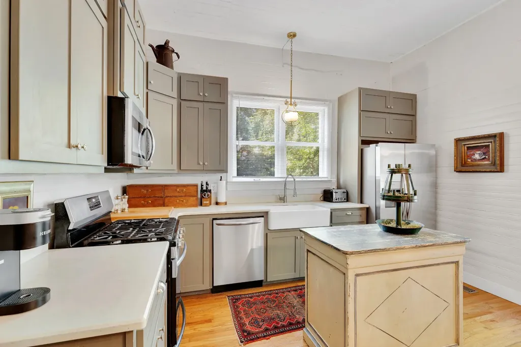 221 Walnut Street Springfield TN 37172