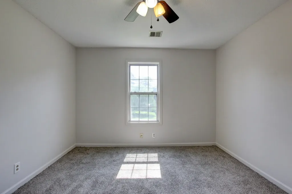 3430 E Henderson Way Clarksville TN 37042