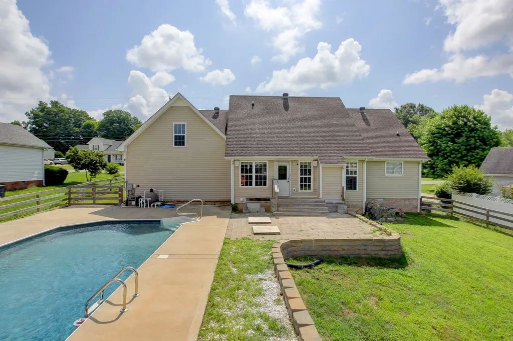 3430 E Henderson Way Clarksville TN 37042
