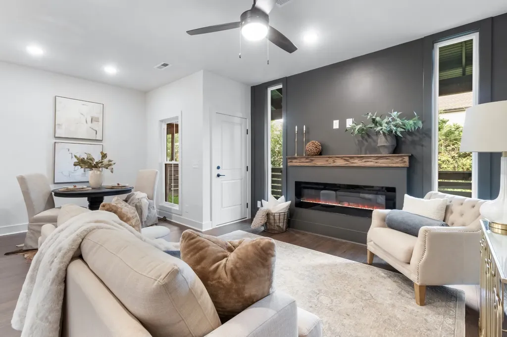 15 Holland Park West Clarksville TN 37043